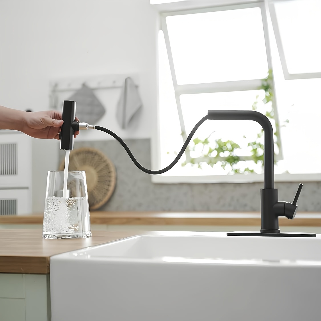 1 PC Black Kitchen Faucet With - огляд і ціна Commercial Kitchen Utensils